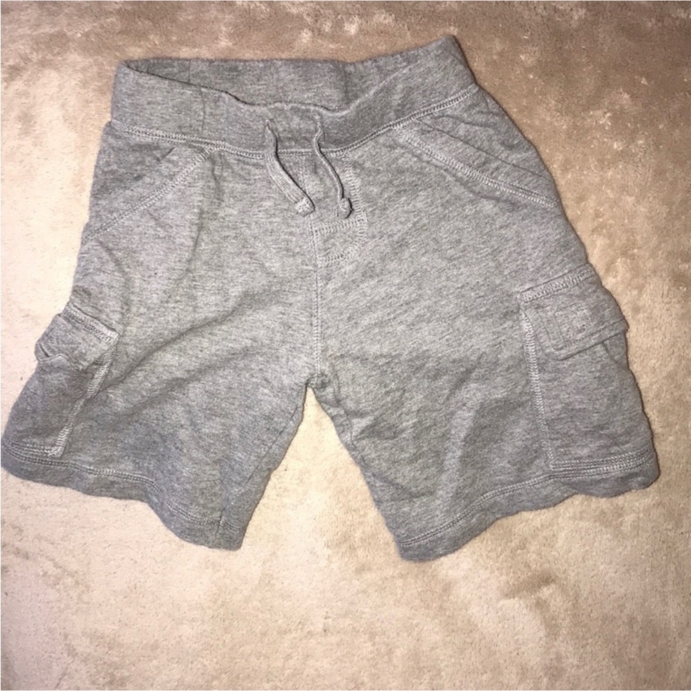Gerber graduates grey short size 4T